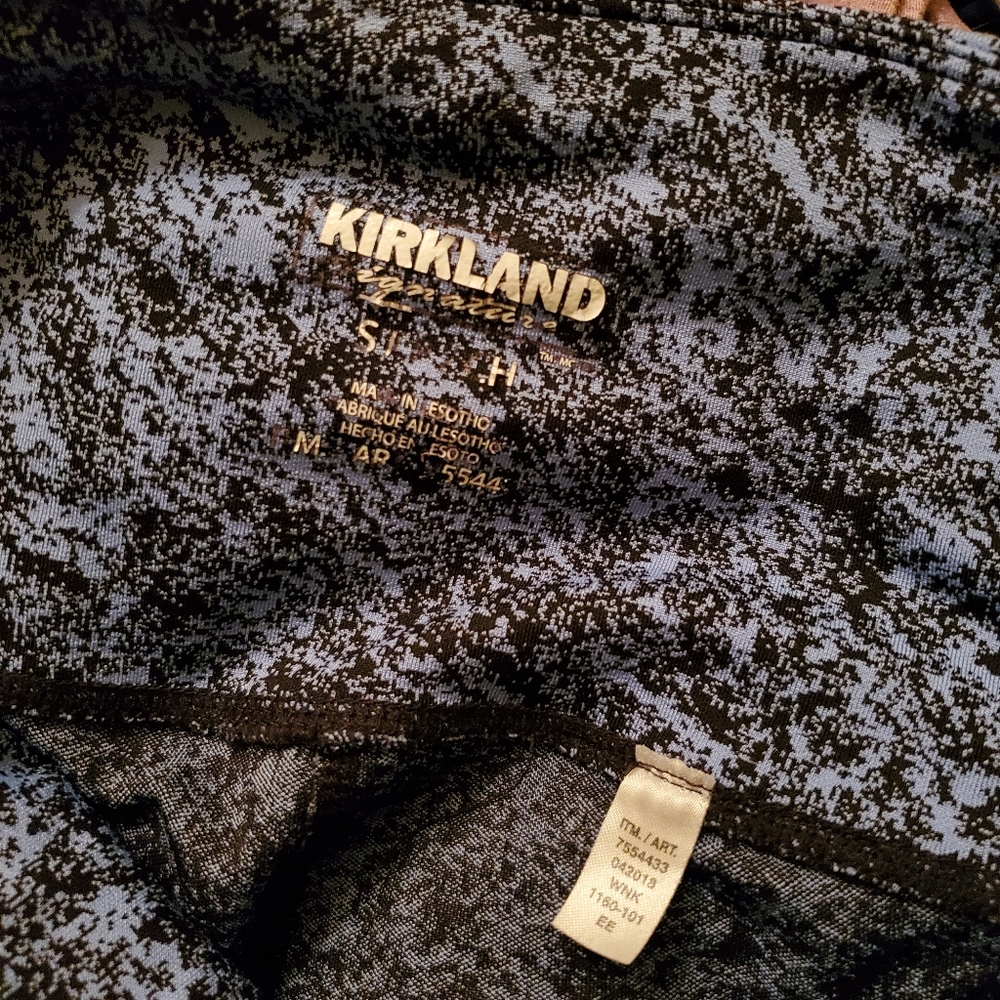 Perfect fitting capris - Picture 2 of 2